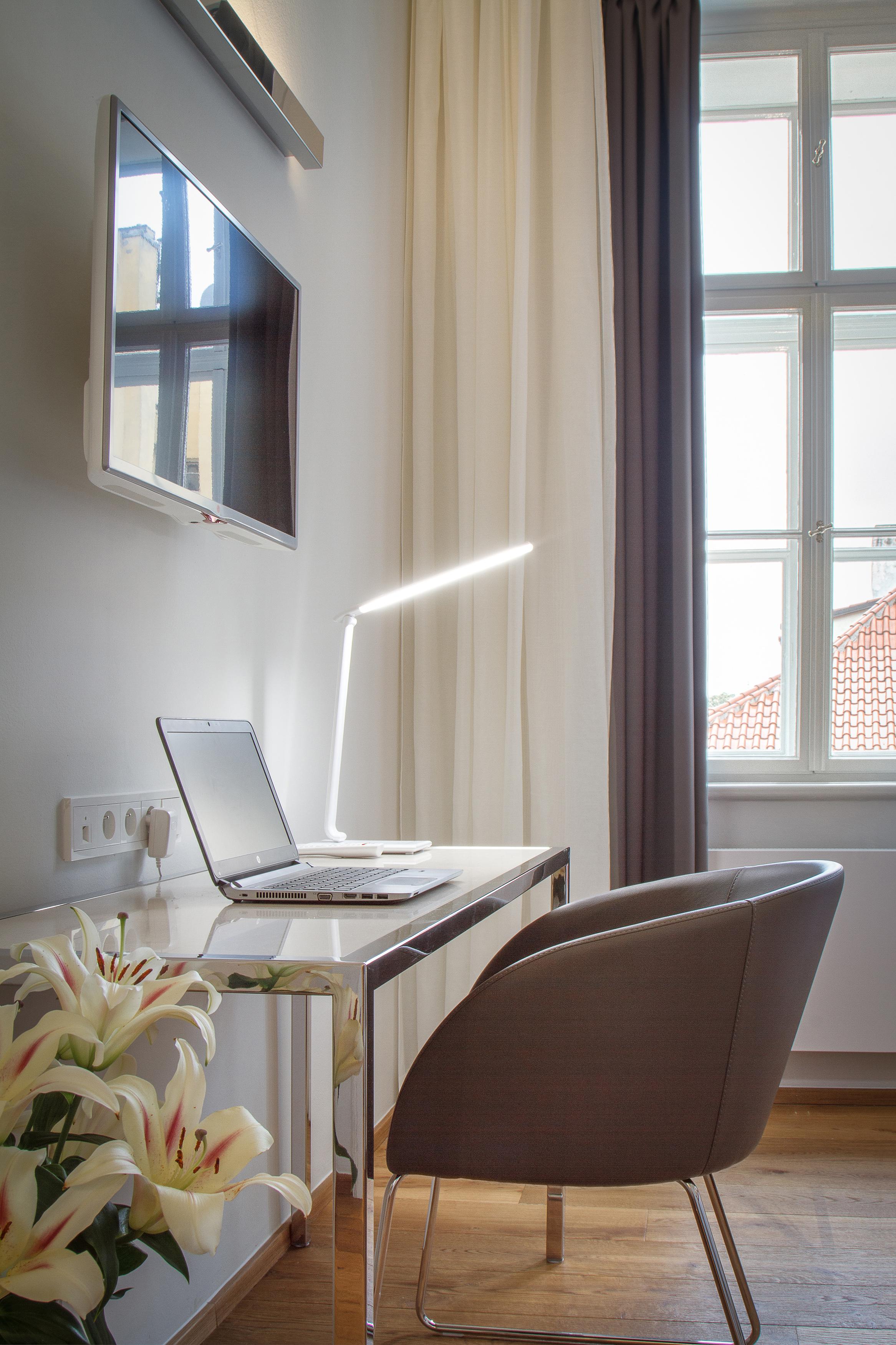 Bishop'S House Hotel Prague Ngoại thất bức ảnh