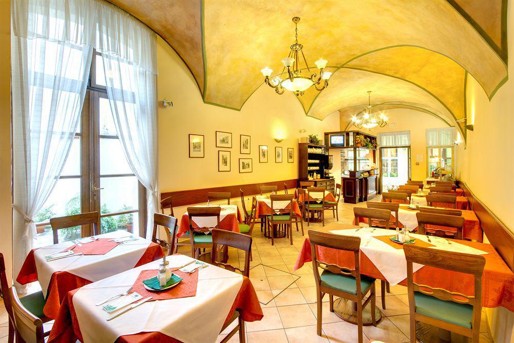Bishop'S House Hotel Prague Ngoại thất bức ảnh